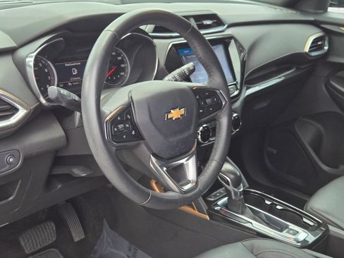 Used 2022 Chevrolet TrailBlazer ACTIV w/ Sun and Liftgate Package FWD image 16