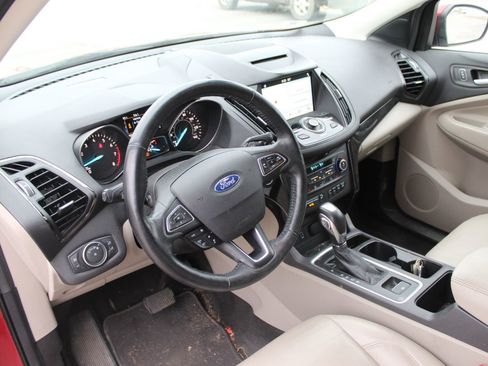 Used 2018 Ford Escape Titanium w/ Ford Safe & Smart Package FWD image 10