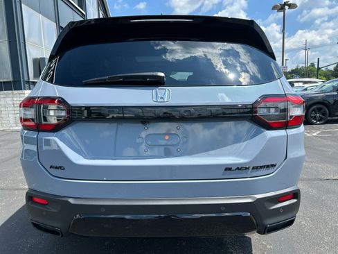 Used 2026 Honda Pilot Black Edition image 11