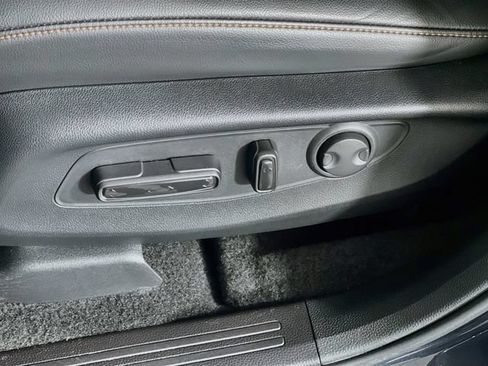 Used 2025 Honda CR-V Sport Touring image 13