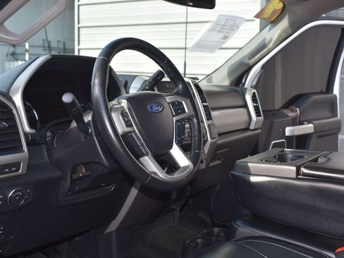 Used 2019 Ford F250 Lariat w/ Lariat Value Package image 14