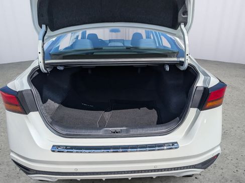 Used 2023 Nissan Altima 2.5 SV w/ SV Premium Package FWD image 12