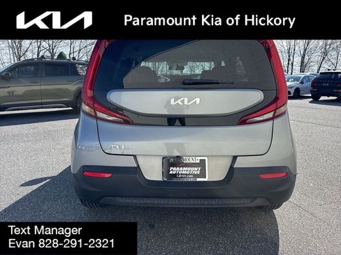 Used 2022 Kia Soul LX image 6