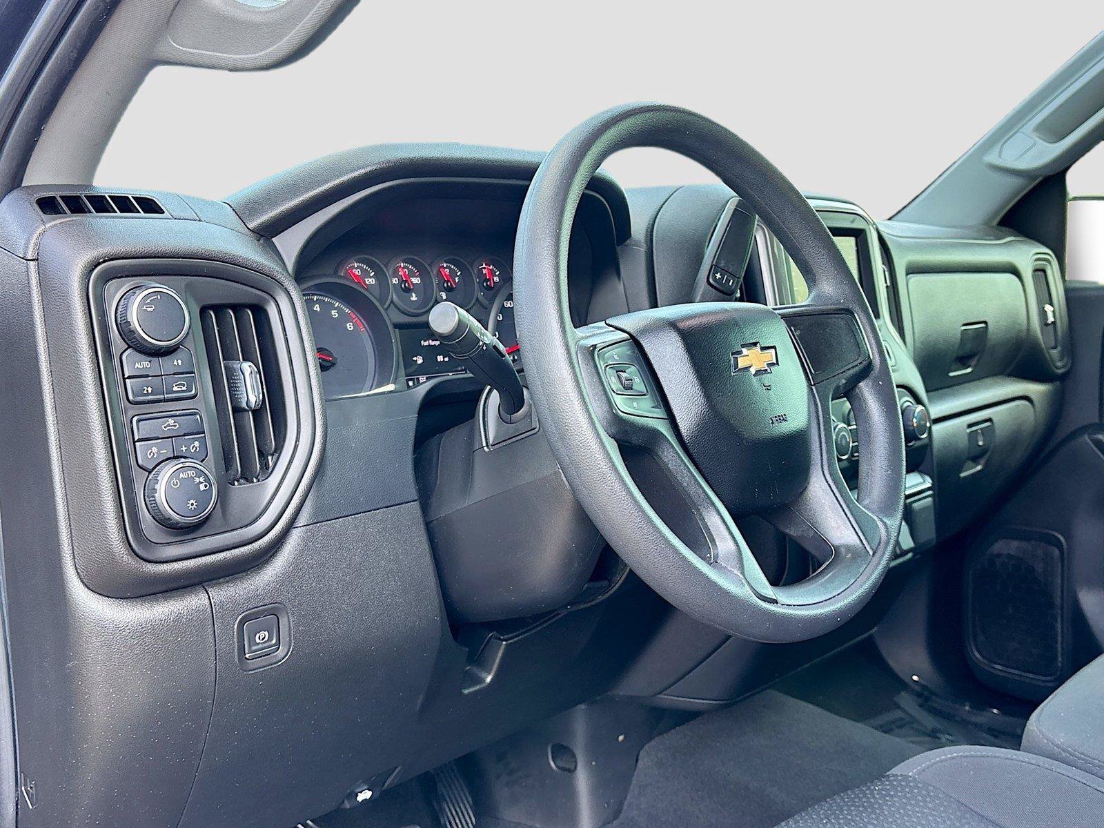 Used 2022 Chevrolet Silverado 1500 Custom AWD/4WD image 9