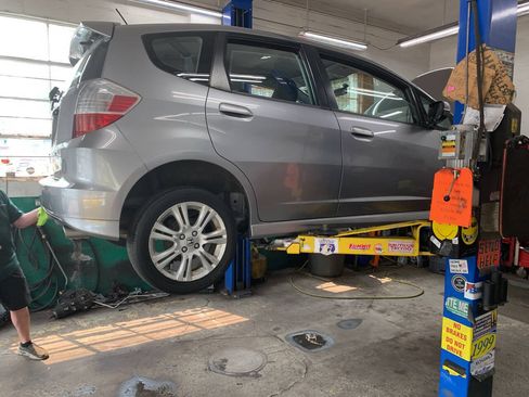 Used 2010 Honda Fit Sport image 2