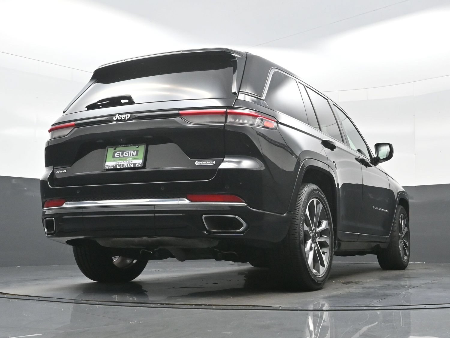 Used 2022 Jeep Grand Cherokee Overland AWD/4WD image 34