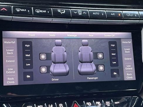 Used 2022 Jeep Grand Wagoneer Series II AWD/4WD image 29