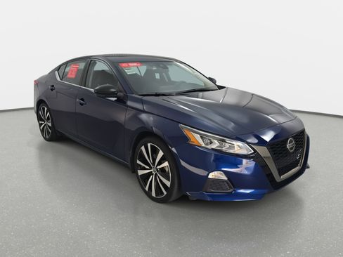 Certified 2021 Nissan Altima 2.5 SR w/ SR Premium Package image 3