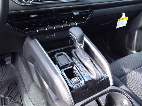 Used 2024 Chevrolet Colorado LT w/ LT Convenience Package II RWD image 16