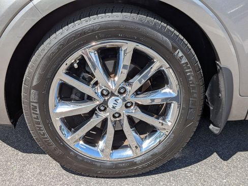 Used 2017 Kia Sorento SX FWD image 10