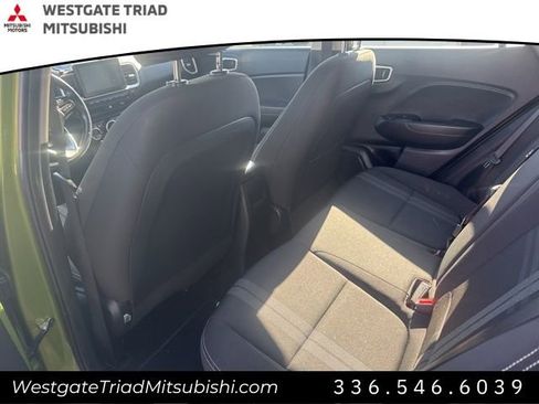 Used 2023 Hyundai Venue SEL FWD image 8
