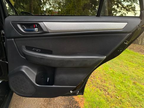Used 2018 Subaru Outback 2.5i Premium image 28