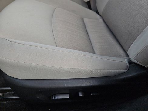 Used 2022 Nissan Altima 2.5 SV w/ SV Premium Package image 22