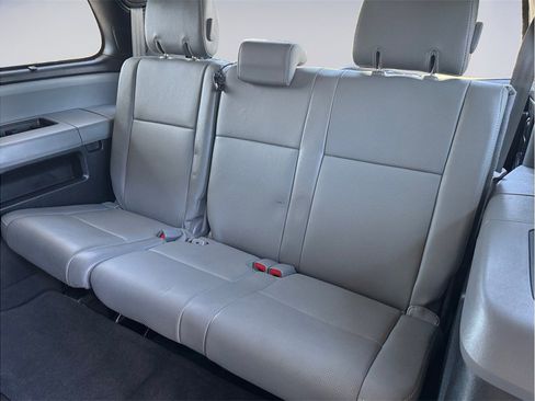 Used 2019 Toyota Sequoia Platinum AWD/4WD image 26