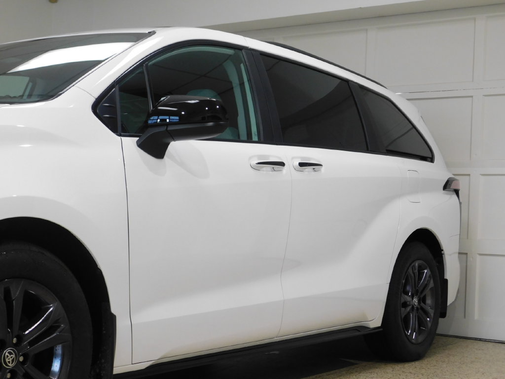 Used 2026 Toyota Sienna XSE AWD/4WD image 14