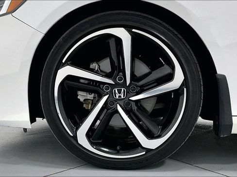 Used 2021 Honda Accord Sport image 11