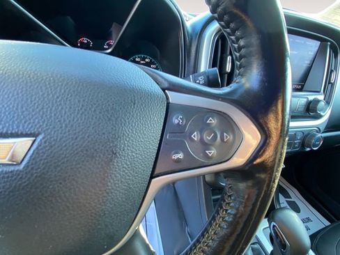 Used 2022 Chevrolet Colorado LT w/ Fleet Safety Package image 20