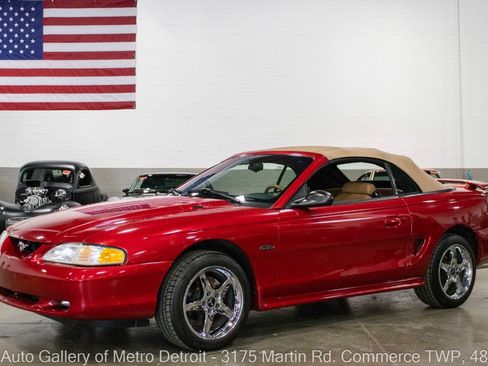 Used 1997 Ford Mustang GT RWD image 3
