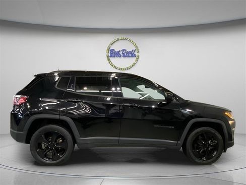 Used 2019 Jeep Compass Latitude AWD/4WD image 6