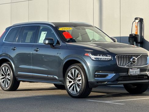 Used 2021 Volvo XC90 T8 Inscription Expression w/ Climate Package image 7