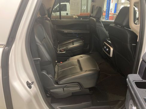 Used 2024 Ford Expedition Max XLT AWD/4WD image 10