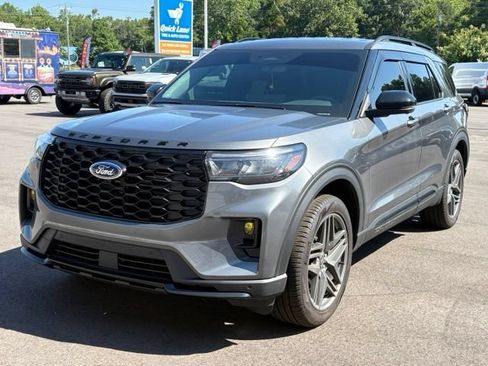Used 2025 Ford Explorer ST-Line w/ Premium Package RWD image 1