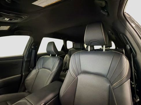 Certified 2025 Toyota Crown Signia AWD/4WD image 18