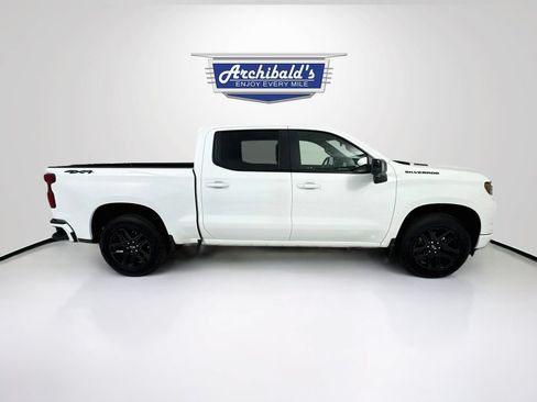Used 2025 Chevrolet Silverado 1500 RST w/ Dark Appearance Package AWD/4WD image 9