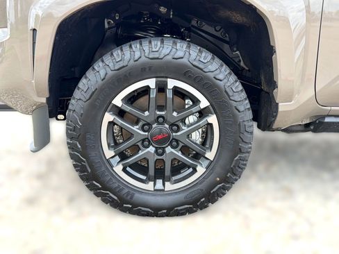 Used 2026 Toyota Tacoma TRD Sport w/ TRD Sport Premium Package AWD/4WD image 10