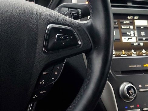 Used 2017 Lincoln MKC Select w/ Select Plus Package image 24