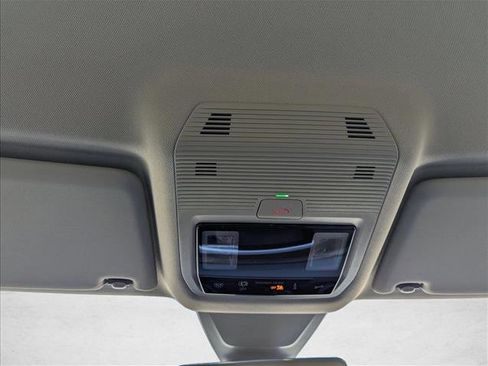 New 2026 Volkswagen Atlas SE image 21