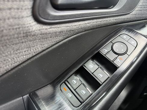 Certified 2023 Nissan Rogue S image 28