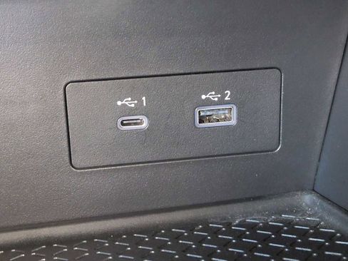 Used 2022 Nissan Pathfinder SL image 32