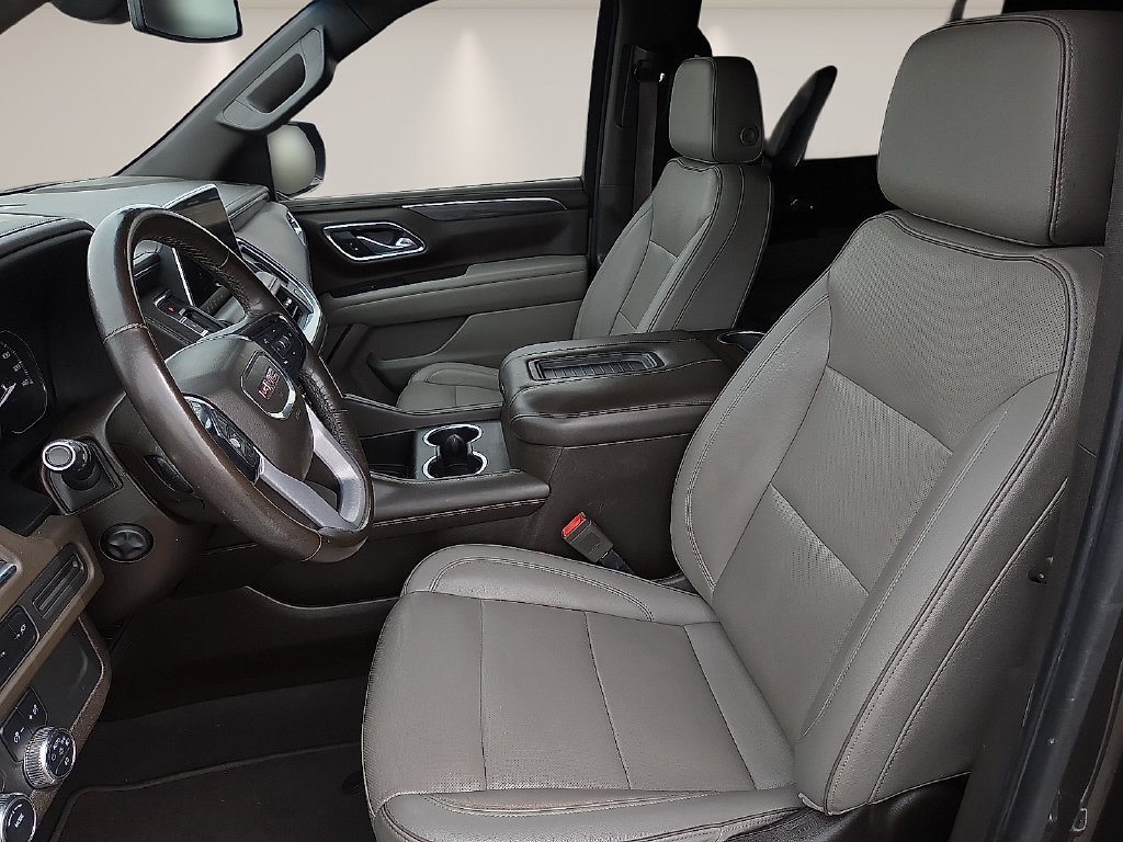 Used 2021 GMC Yukon XL SLT w/ Rear Media and Nav Package RWD image 13