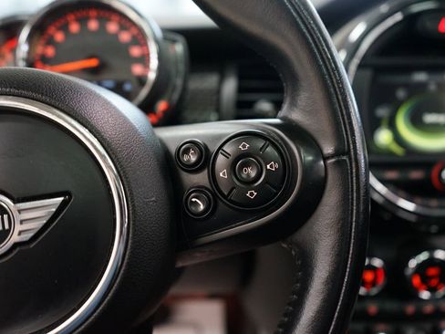 Used 2018 MINI Cooper S FWD image 32