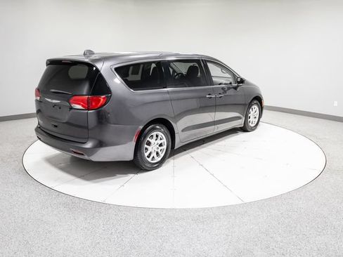 Used 2020 Chrysler Voyager LX FWD image 27