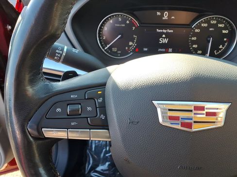 Certified 2023 Cadillac XT4 Luxury w/ Cold Weather Package image 28