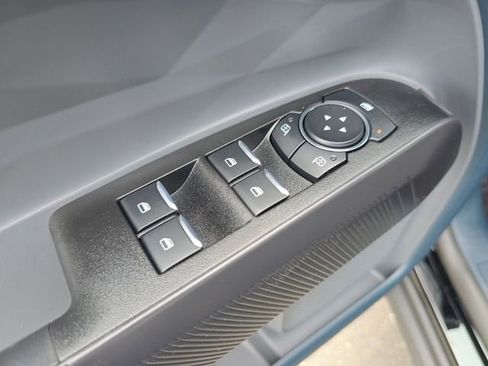 New 2025 Ford Maverick Lariat w/ Black Appearance Package image 18