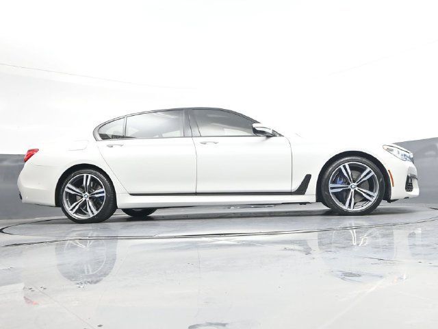 Used 2019 BMW 750i xDrive w/ Executive Package AWD/4WD image 33