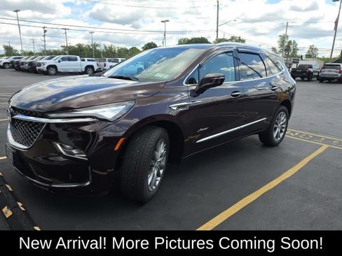 Used 2024 Buick Enclave Avenir w/ Avenir Technology Package AWD/4WD image 4