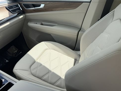 New 2026 Volkswagen Atlas SE FWD image 16