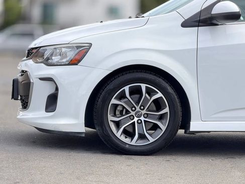 Used 2017 Chevrolet Sonic LT w/ Convenience Package FWD image 7