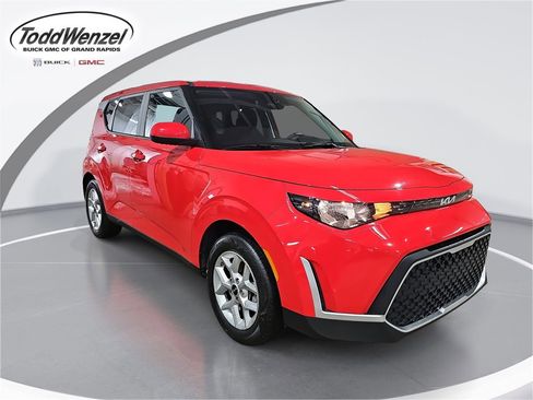 Used 2024 Kia Soul LX w/ Option Group 015 image 1
