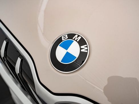New 2026 BMW X1 xDrive28i w/ Technology Package AWD/4WD image 3