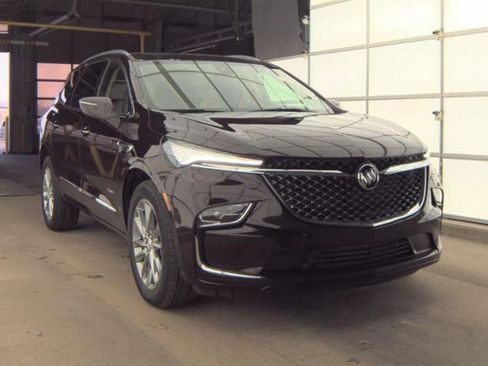 Used 2022 Buick Enclave Avenir w/ Avenir Technology Package image 4