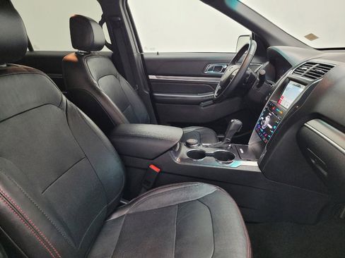 Used 2017 Ford Explorer Sport w/ Equipment Group 401A AWD/4WD image 21