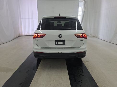 Used 2023 Volkswagen Tiguan SE AWD/4WD image 4