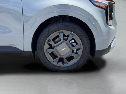New 2026 Kia Carnival EX FWD image 10