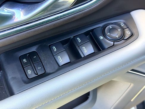 Used 2024 Chevrolet Suburban LT image 16