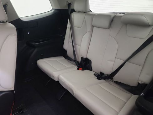 Used 2022 Kia Telluride EX w/ EX Premium Package image 22